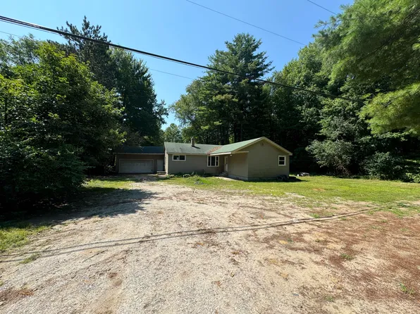 6477 Bryce Rd, North Street, MI 48049