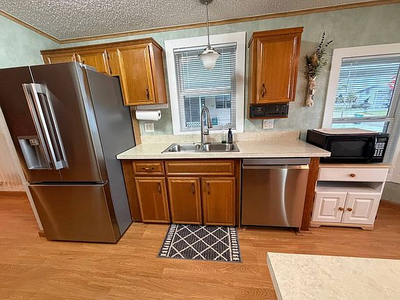 5th image of 2417 Woodthrush Pl
