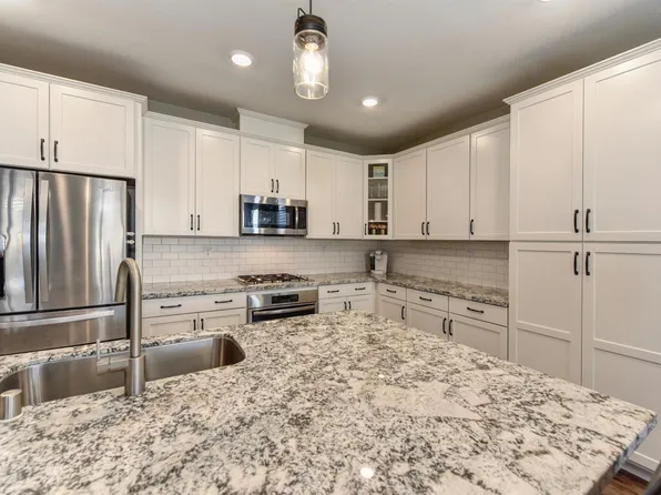 9862 Sintra Way, Elk Grove, CA 95757