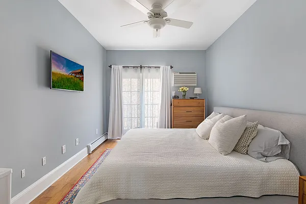 Sold by Compass | media 7