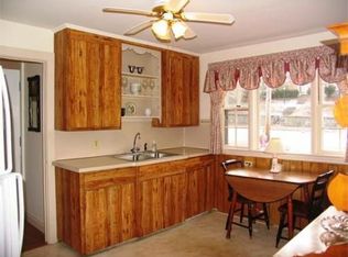 869 Main St, Reading, MA 01867