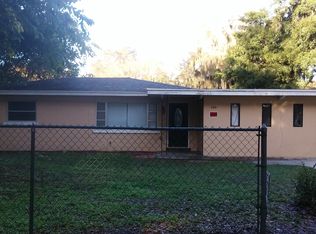 200 Dennis Ave, Winter Haven, FL 33880