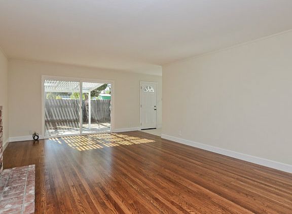 3rd image of 1399 Vernal Dr