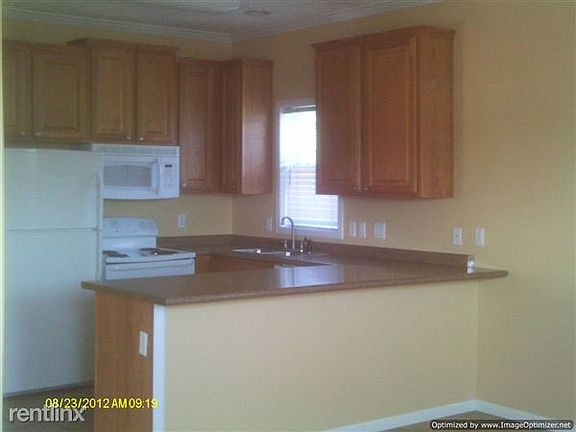 2400 A Felicity & 10061 Fournier Move Out Insp 8-12 025