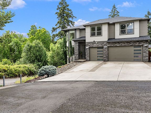 3rd image of 16531 SE Eckert Ln