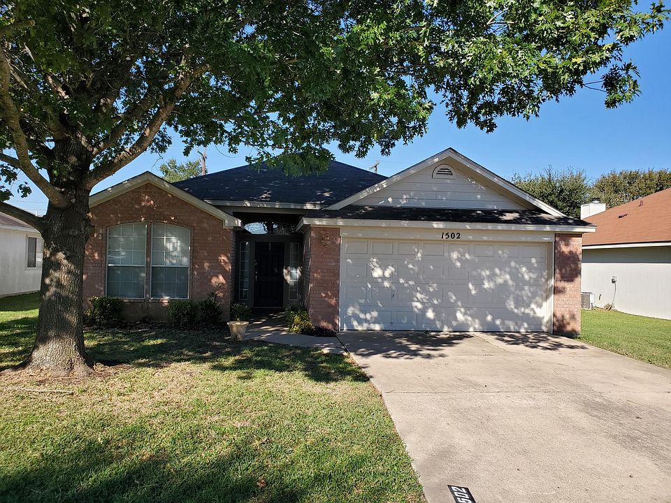 1st image of 1502 Bent Oak Dr