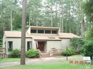 165 Country Club Cir, Southern Pines, NC 28387