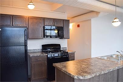 4th image of 100 E Chicago St Ste 602