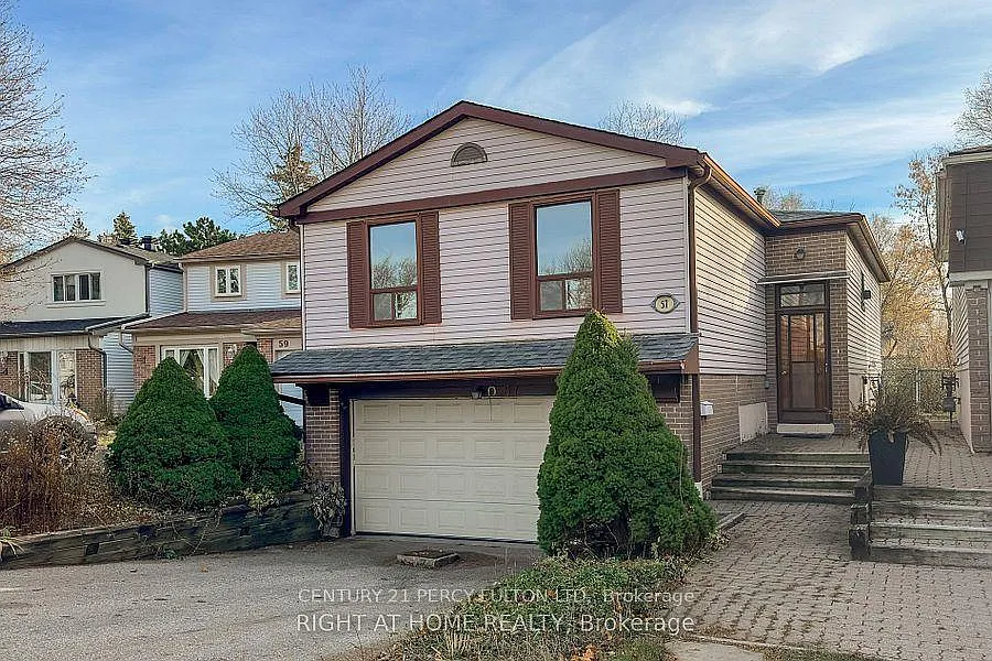 57 Lillooet Cres #UPPER