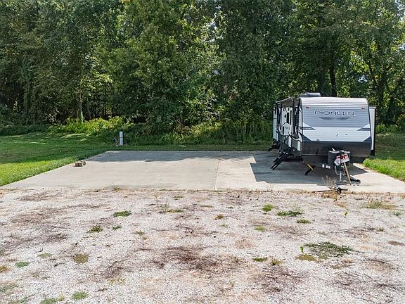 3rd image of LOT 45 Gasconade Get Away