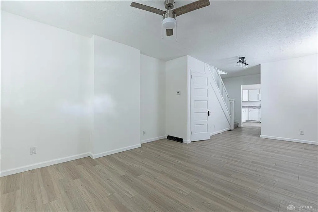 2 bed, 1.0 bath, $1,100 — Photo 4