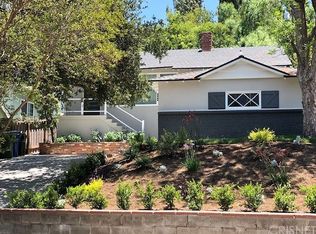 4626 Don Pio Dr, Woodland Hills, CA 91364