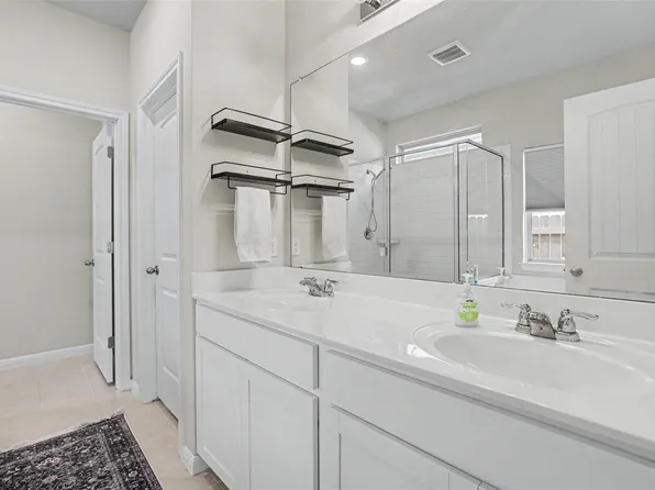 310 Running M St, Georgetown, TX 78633