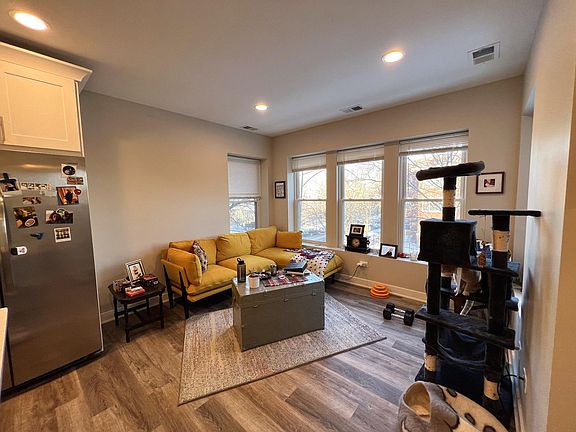 4th image of 3603 W Ainslie St #2S