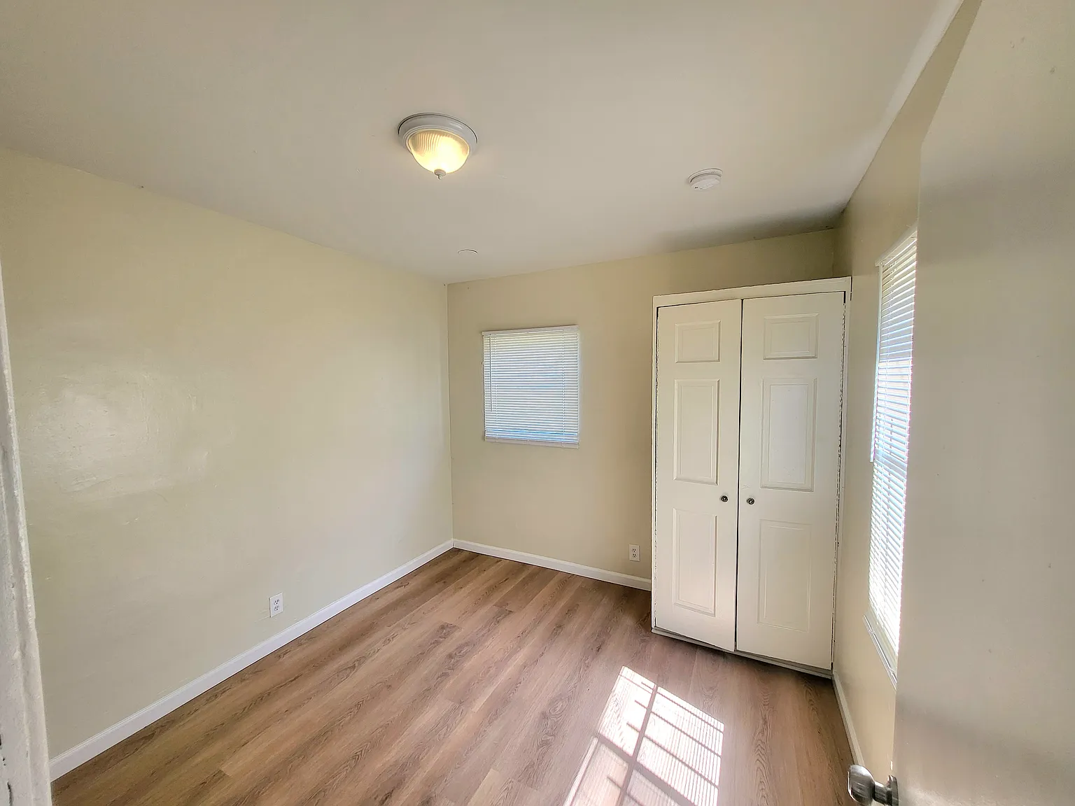 2 bed, 600 sqft, $1,800 — Photo 2