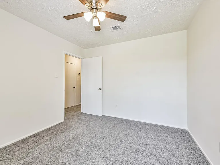 9563 Sutter Park Ln — Photo 18