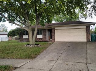 23948 Cedar Ridge Ct, Brownstown, MI 48174