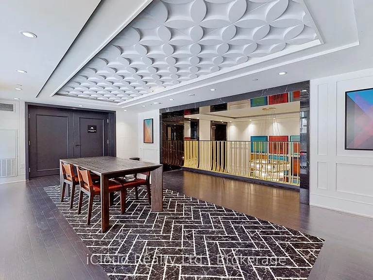 955 Bay St #2818 — Photo 43