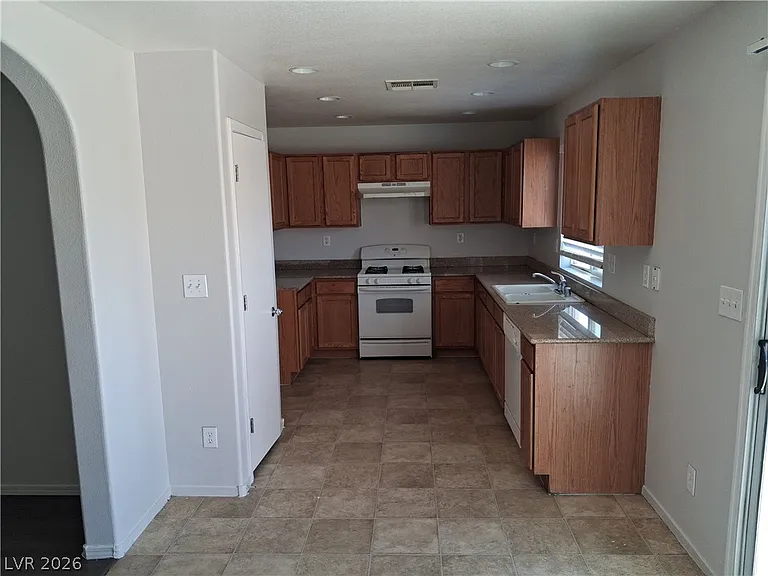 8011 Torremolinos Ave — Photo 5