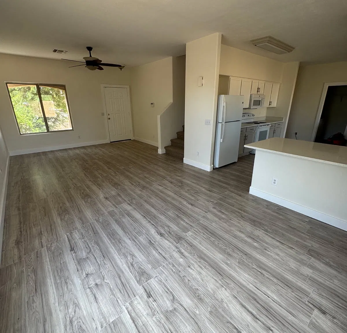 3 bed, 2.5 bath, 1863 sqft, $2,200 — Photo 3