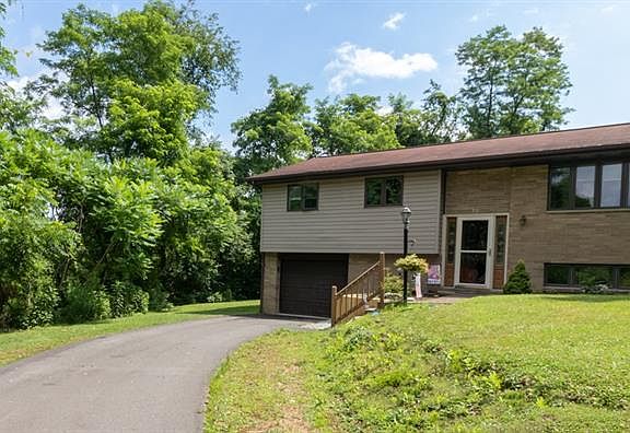2nd image of 33 Cherry Ln