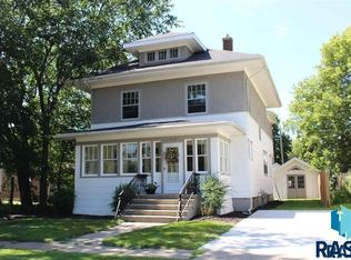 117 S Josephine Ave, Madison, SD 57042