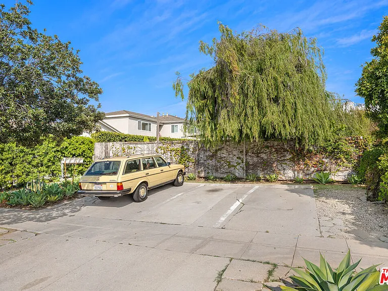 1819 Euclid St #B — Photo 15