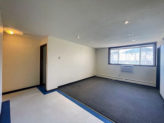 4th image of 1503 8th St SE APT 106