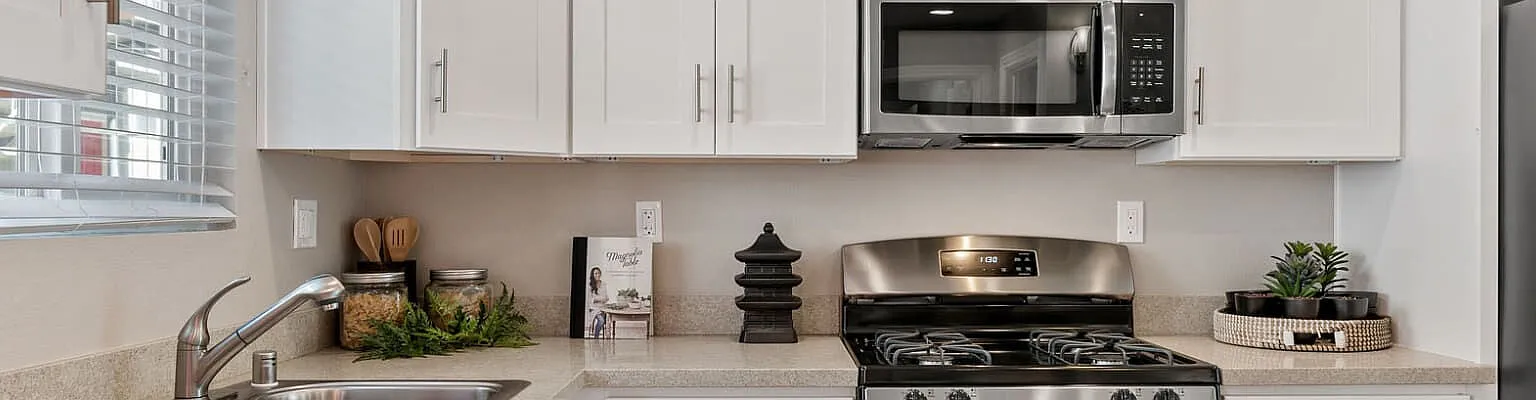 PINEBROOK APTS — Photo 2