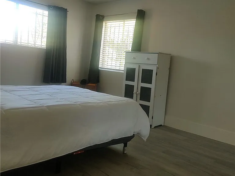 4614 Grand Dr #2 — Photo 5