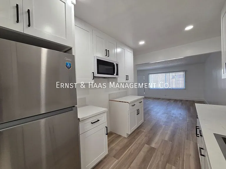 1440 Elm Ave #4 — Photo 9