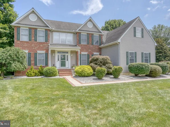 13 Emerson Dr, Dover, DE 19901