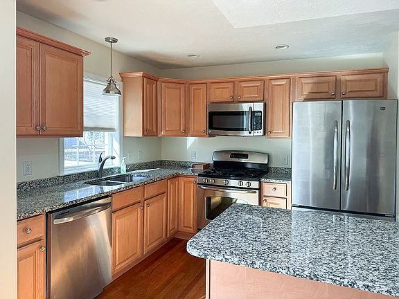 4th image of 19 E Harbor Dr