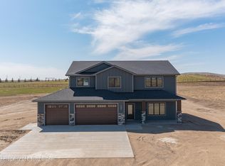 4159 Acres Dr, Dickinson, ND 58601