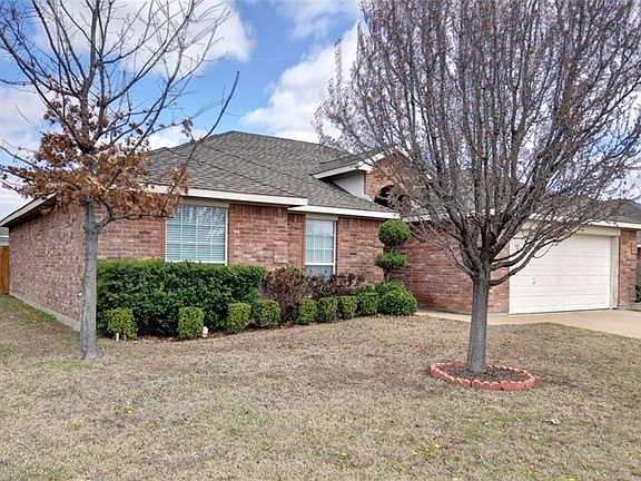 3rd image of 4611 Fox Meadows Ln