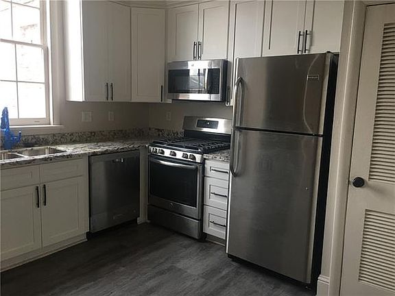 4th image of 711 Royal St APT C