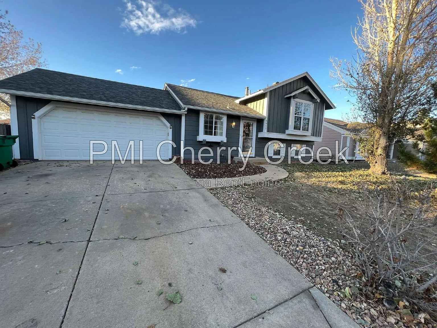 3 bed, 2.0 bath, 1400 sqft, $2,500 — Photo 2
