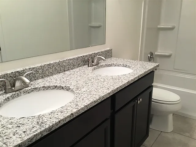 881 Orwell St — Photo 9
