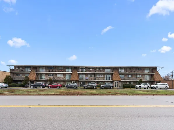 15319 Martin Luther King Jr Dr APT 16, Dolton, IL 60419