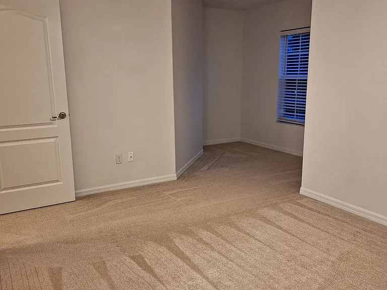1017 Priory Cir — Photo 31