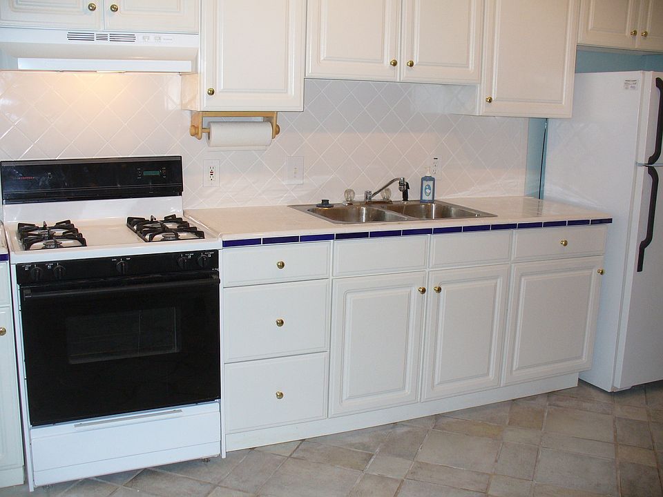 1st image of 4457 Bingham Ave