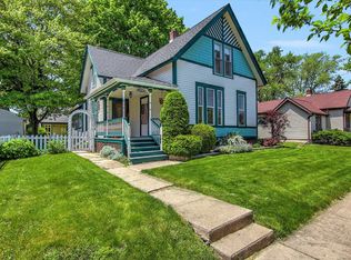 209 N Grant St, Crown Point, IN 46307