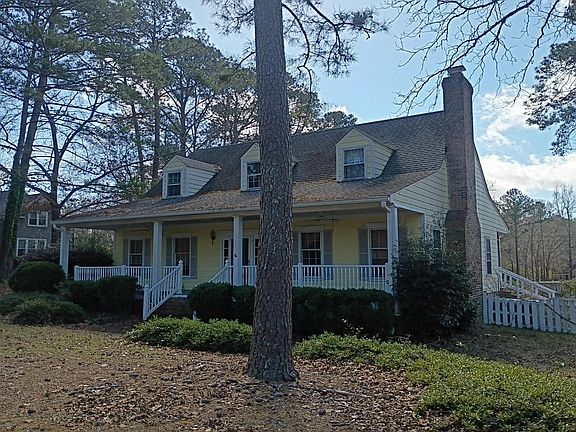 2nd image of 118 Steeplechase Rd S