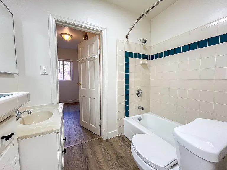 1450 W 39th St — Photo 43