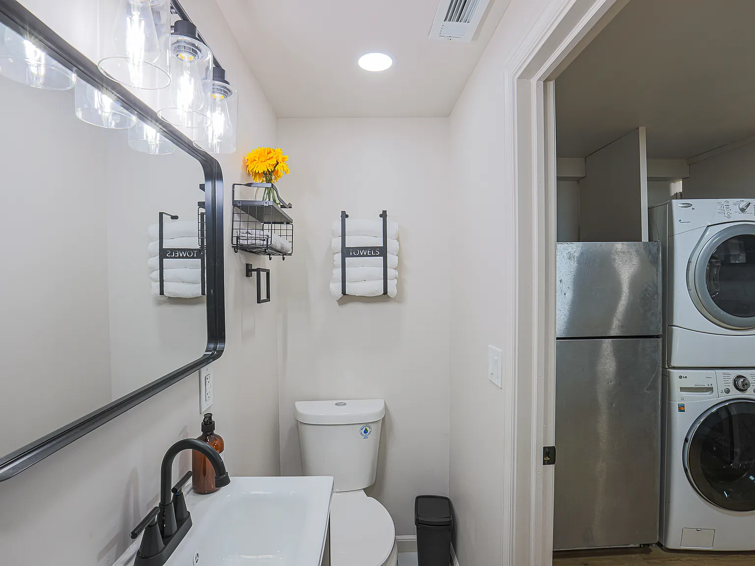5 bed, 1500 sqft, $2,900 — Photo 3