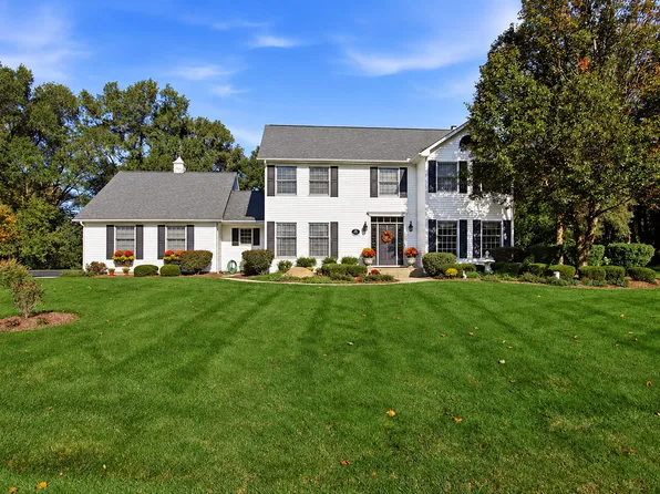 1600 Charnbrook Dr, Johnsburg, IL 60051