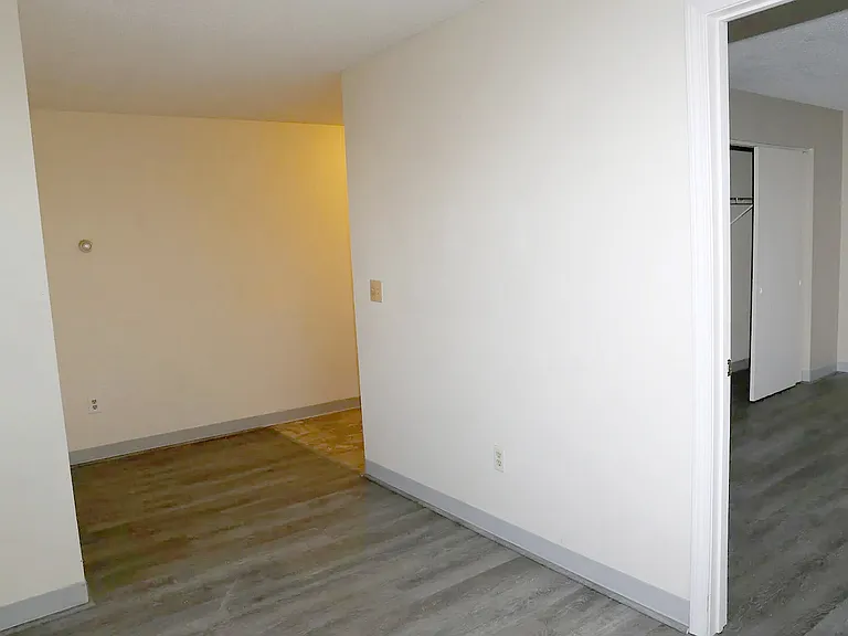25 Laval Street Apartments — Photo 44