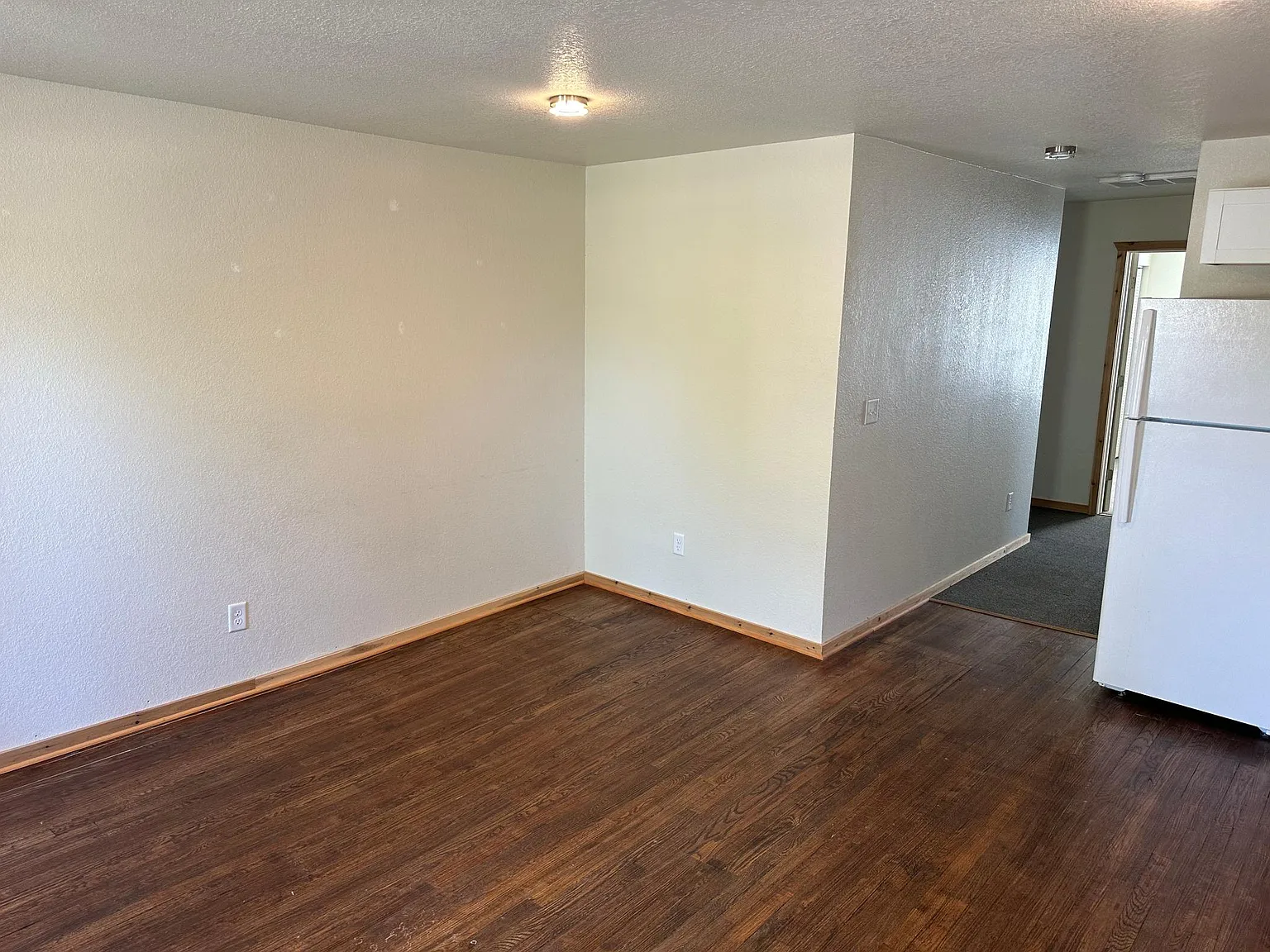1 bed, 500 sqft, $1,000 — Photo 3