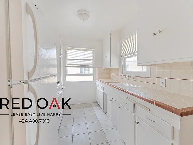 1148 S Sherbourne Dr #4 — Photo 8