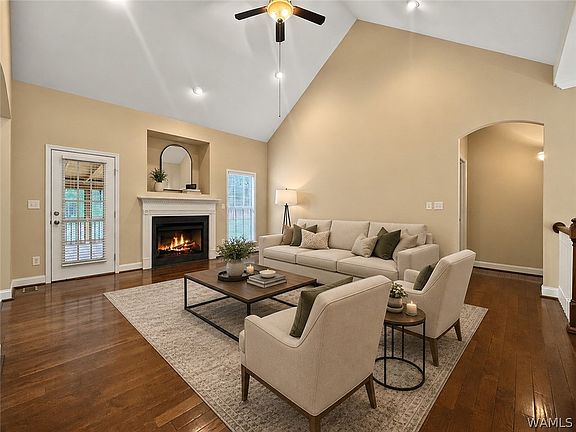 3rd image of 12722 Alpine Cir